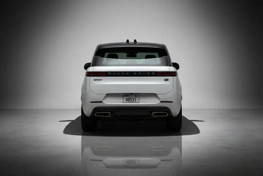 Rent Range Rover Sport White 2025 in Dubai — photo 4 of 8