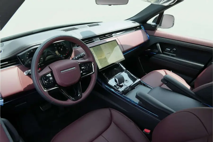 Rent Range Rover Sport White 2025 in Dubai — photo 7 of 8