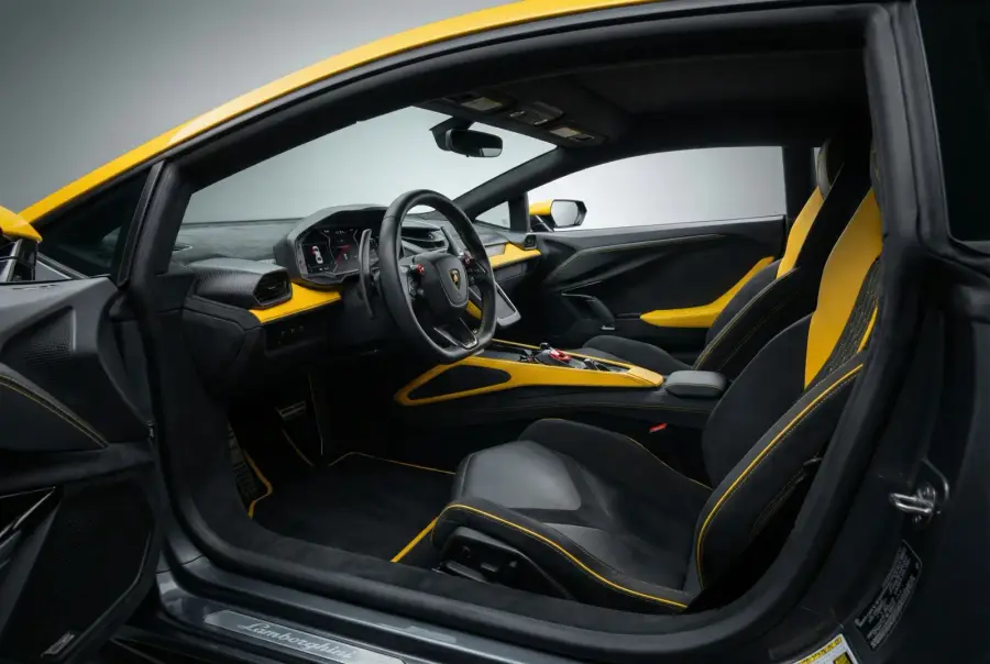 Rent Lamborghini Revuelto Yellow 2024 in Dubai — photo 7 of 7