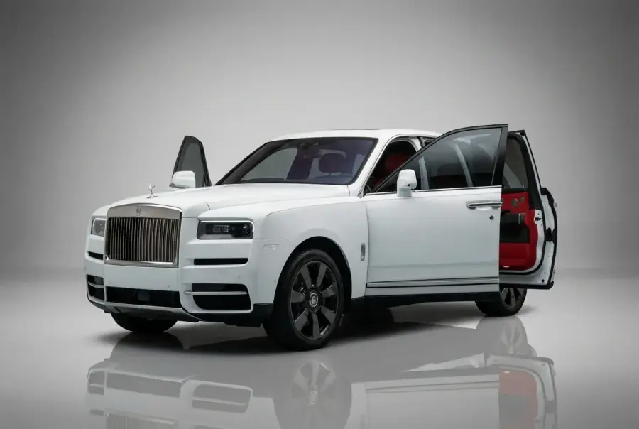 เช่ารถ Rolls-Royce Cullinan สีขาว 2020 ในดูไบ — รูปที่ 3 จาก 7