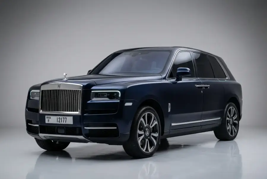 Rent Rolls-Royce Cullinan Blue 2021 in Dubai — photo 2 of 4