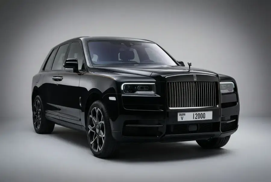 Rent Rolls-Royce Cullinan Badge Black Black 2024 in Dubai — photo 2 of 6