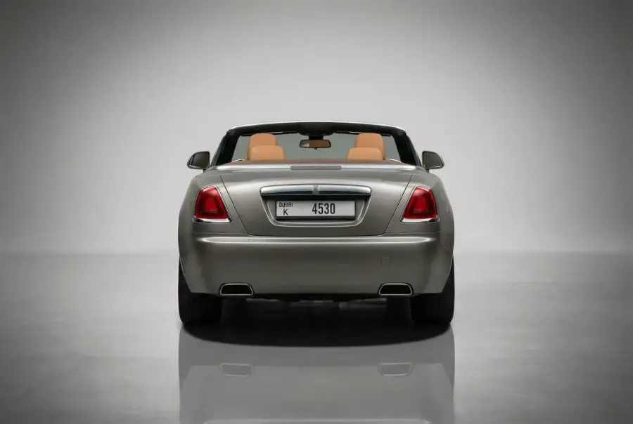 Rent Rolls-Royce Dawn Silver 2016 in Dubai — photo 3 of 5