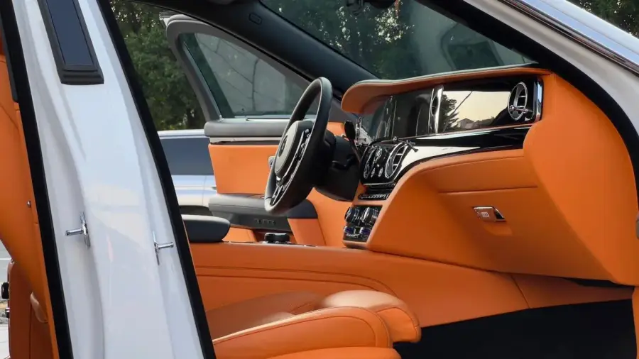 Rent Rolls-Royce Ghost White 2022 in Dubai — photo 3 of 4