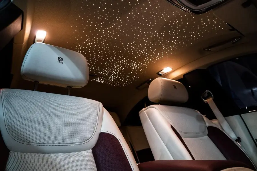 Rent Rolls-Royce Ghost Silver 2019 in Dubai — photo 5 of 8
