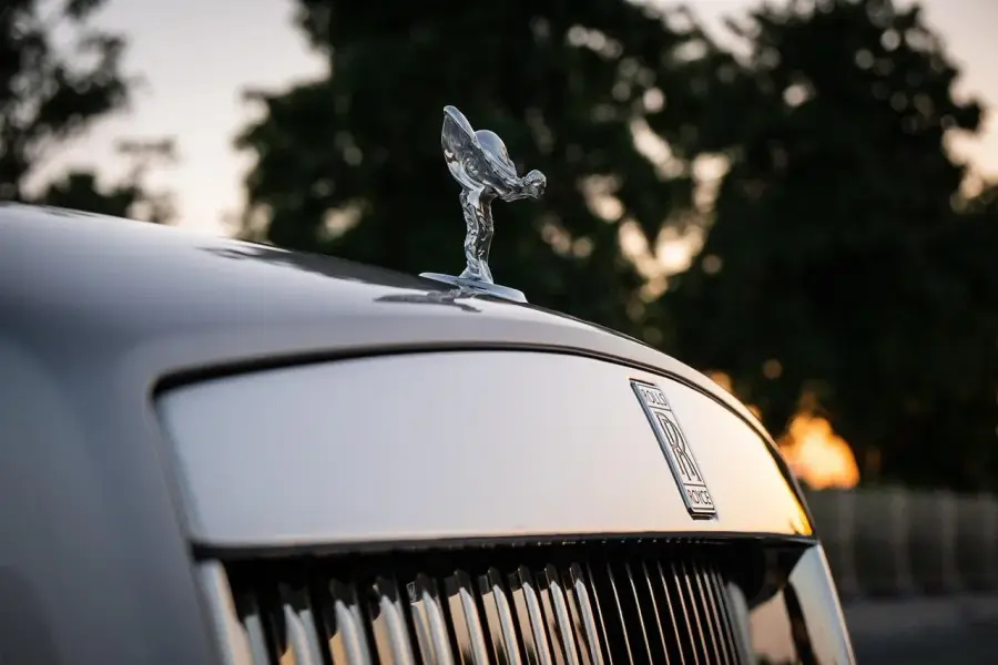 Rent Rolls-Royce Ghost Silver 2019 in Dubai — photo 8 of 8