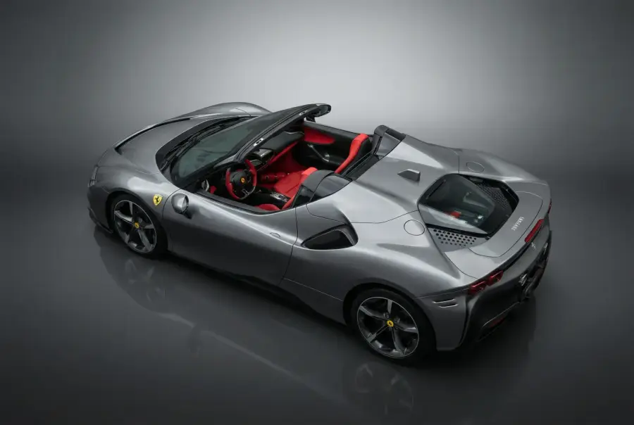 Rent Ferrari SF90 Spider Silver 2024 in Dubai — photo 3 of 6