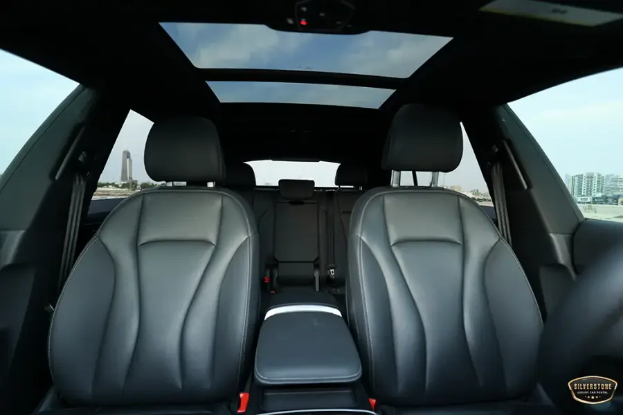 Rent Audi Q8 2021 in Dubai — photo 9 of 10