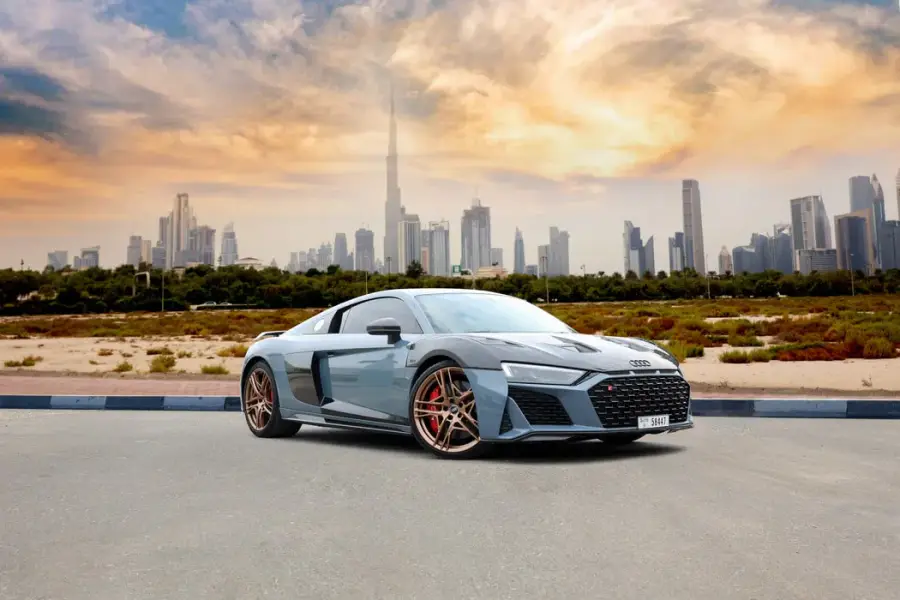 Rent Audi R8 Coupe 2022 in Dubai — photo 2 of 10