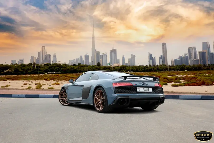 Rent Audi R8 Coupe 2022 in Dubai — photo 6 of 10