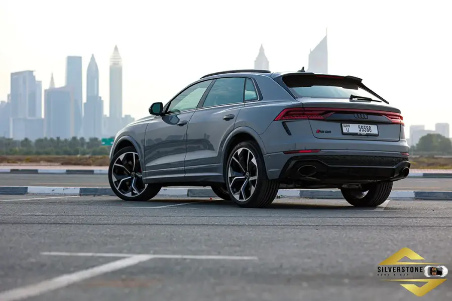 Rent Audi RS Q8 2022 in Dubai — photo 5 of 9