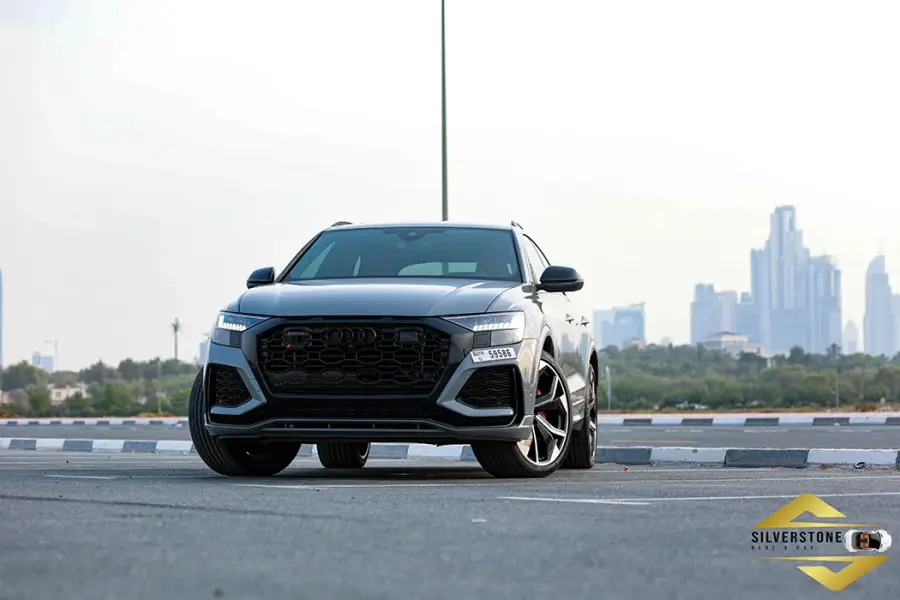 Rent Audi RS Q8 2022 in Dubai — photo 6 of 9