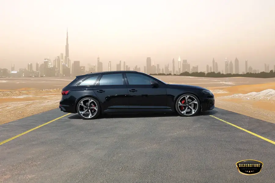Rent Audi RS4 Performance in Dubai — photo 2 of 12