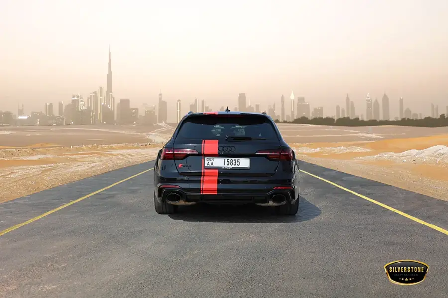 Rent Audi RS4 Performance in Dubai — photo 4 of 12