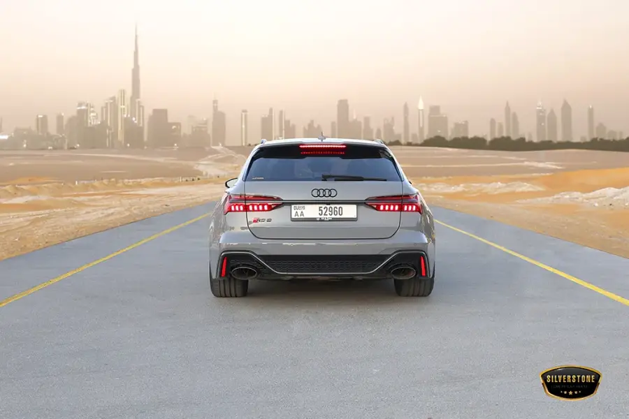 Rent Audi RS6 2024 in Dubai — photo 4 of 14