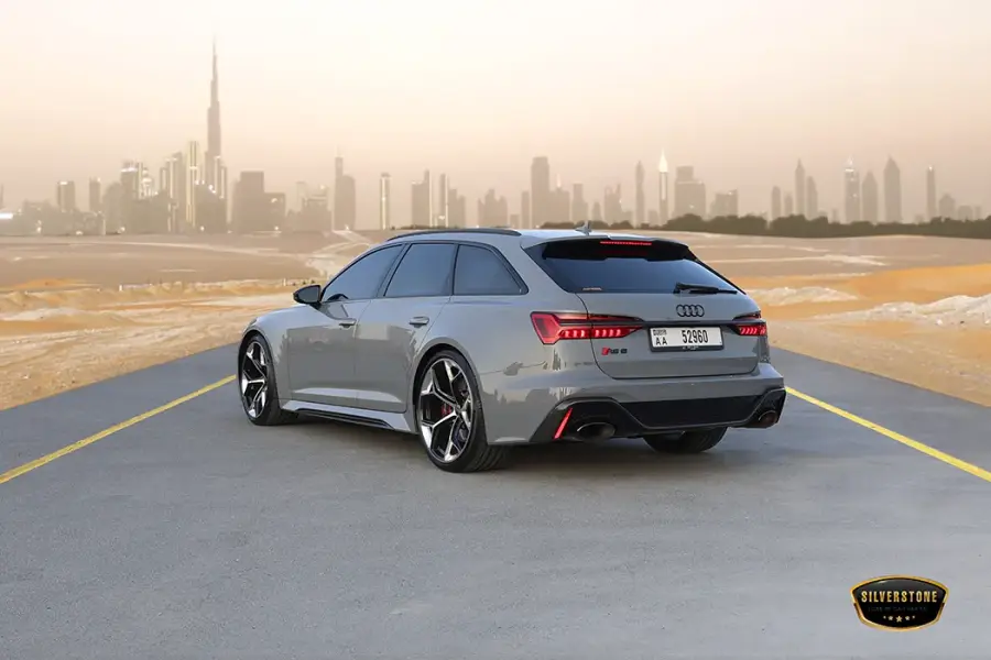 Rent Audi RS6 2024 in Dubai — photo 5 of 14