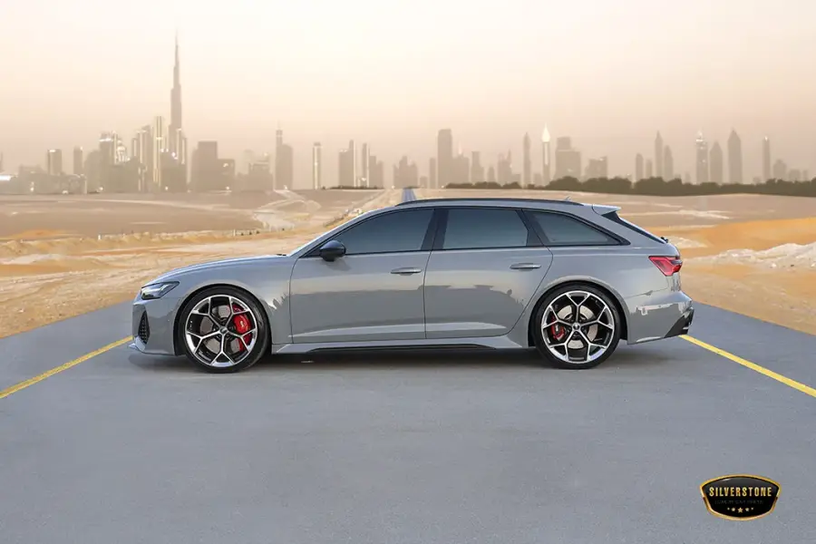 Rent Audi RS6 2024 in Dubai — photo 6 of 14