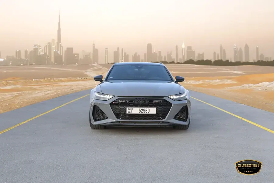 Rent Audi RS6 2024 in Dubai — photo 8 of 14