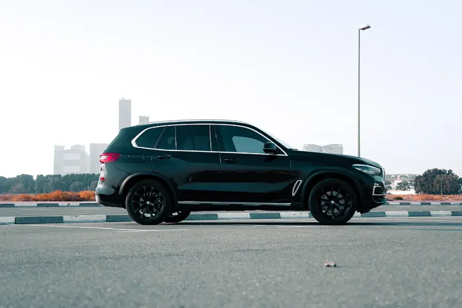 Rent BMW X5 in Dubai — photo 2 of 7