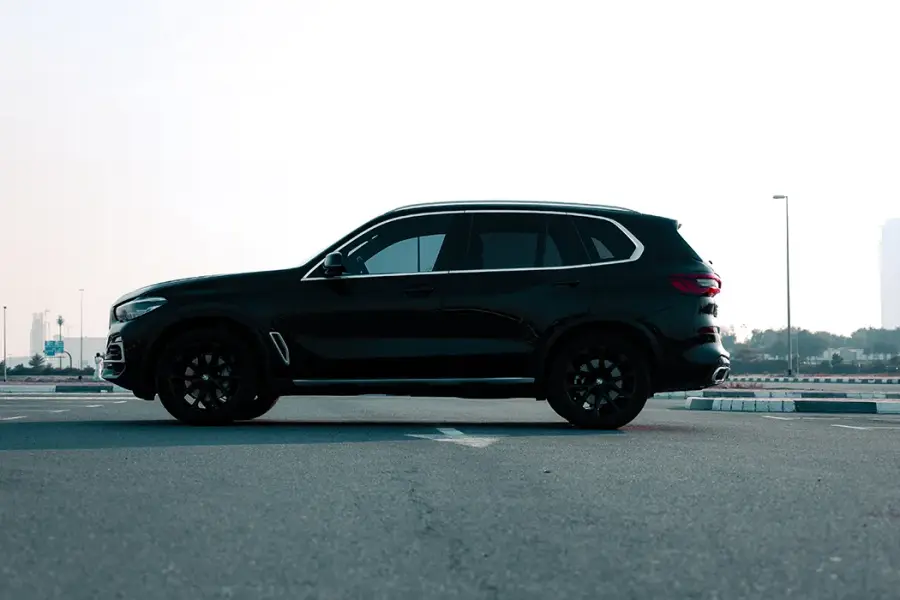 Rent BMW X5 in Dubai — photo 4 of 7