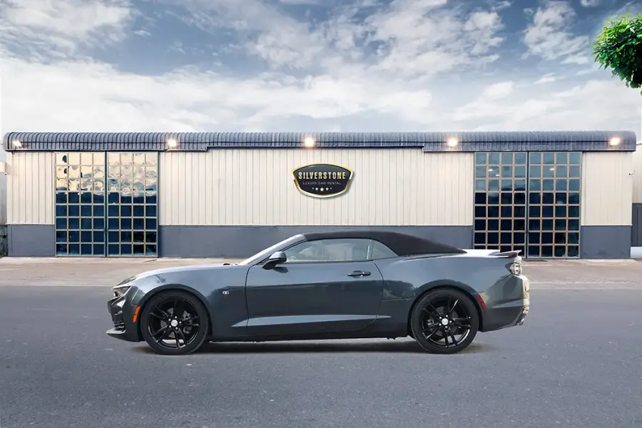 Rent Chevrolet Camaro Convertible 2021 in Dubai — photo 5 of 11