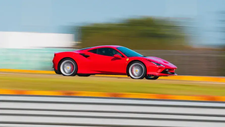 Rent Ferrari F8 Tributo in Dubai — photo 3 of 5