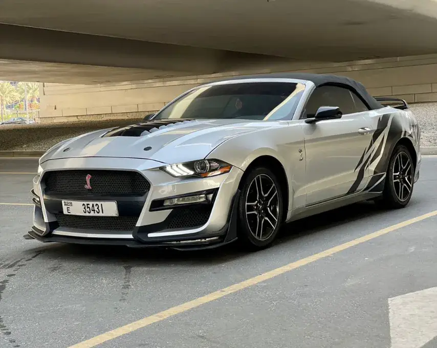Rent Ford Mustang 2019 in Dubai — photo 2 of 4
