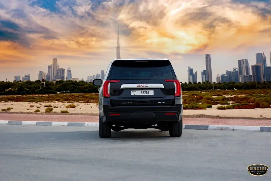 Rent GMC Yukon 2022 in Dubai — photo 3 of 9