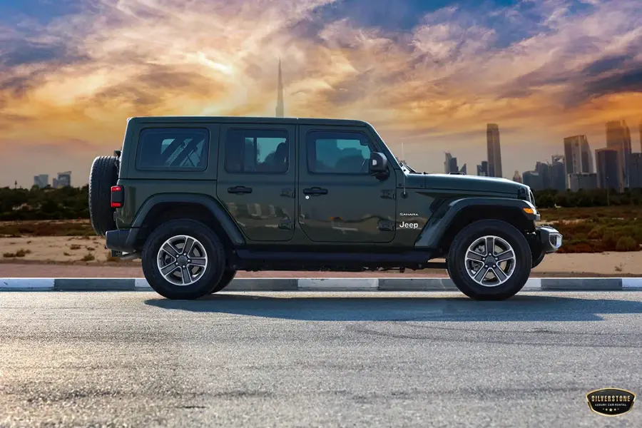 Rent Jeep Wrangler in Dubai — photo 2 of 9
