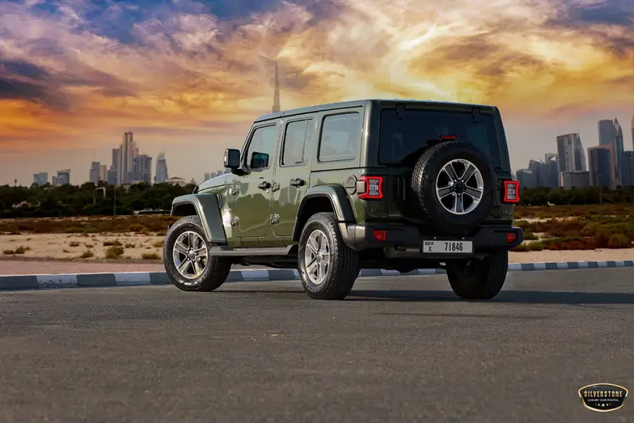 Rent Jeep Wrangler in Dubai — photo 5 of 9