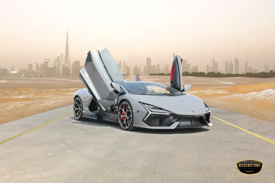 Rent Lamborghini Revuelto Coupe in Dubai — photo 10 of 13