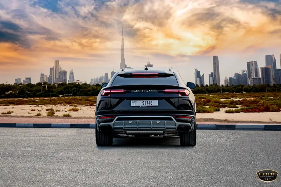 Rent Lamborghini Urus Black in Dubai — photo 4 of 8