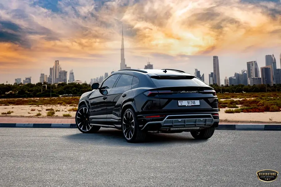 Rent Lamborghini Urus Black in Dubai — photo 5 of 8