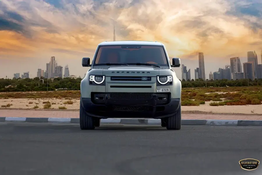 Rent Land Rover Defender in Dubai — photo 2 of 5