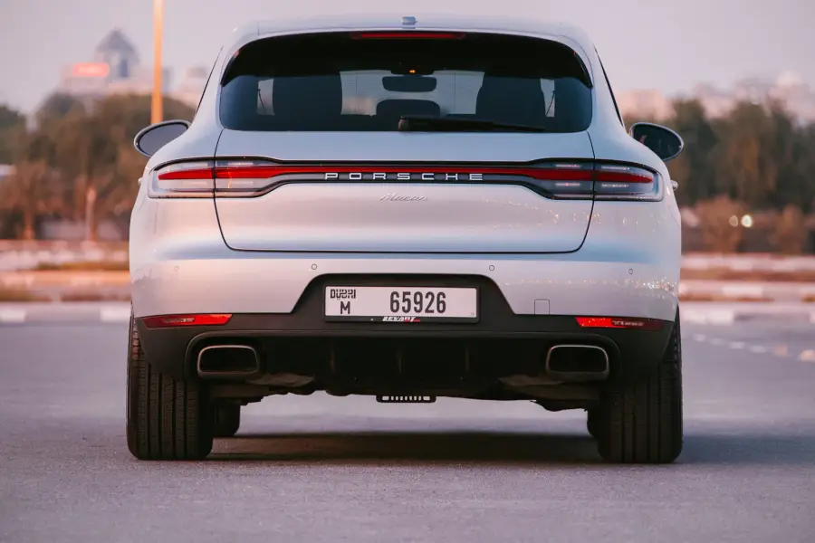 Rent Porsche Macan Turbo in Dubai — photo 3 of 4