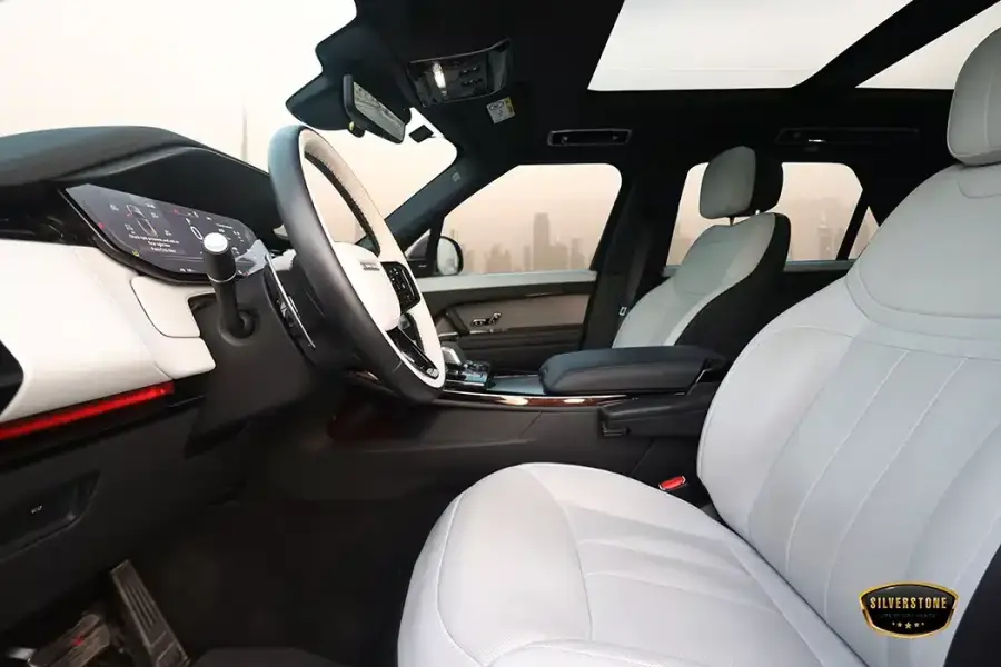 Rent Range Rover Sport in Dubai — photo 9 of 10