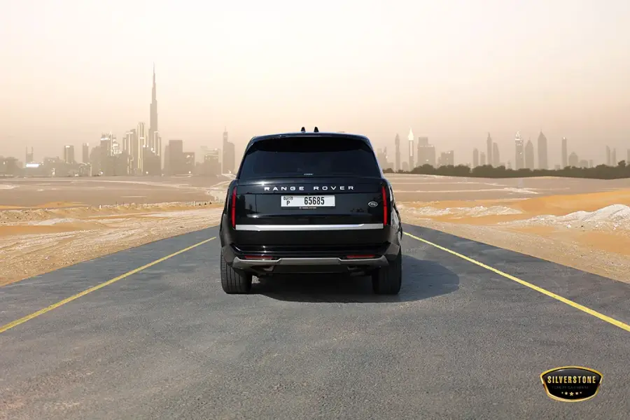 Rent Range Rover Vogue Autobiography Long 2023 in Dubai — photo 4 of 11