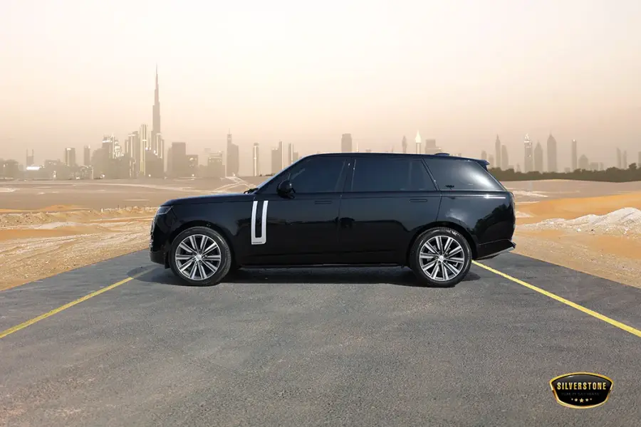 Rent Range Rover Vogue Autobiography Long 2023 in Dubai — photo 6 of 11