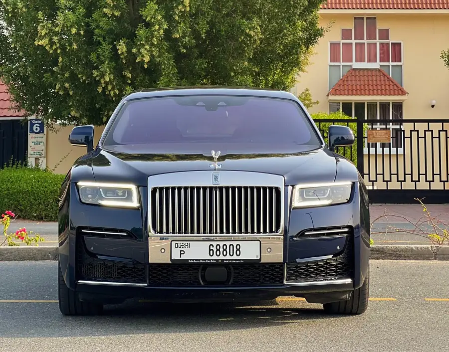 Rent Rolls Royce Ghost in Dubai — Rolls-Royce — photo 2 of 6