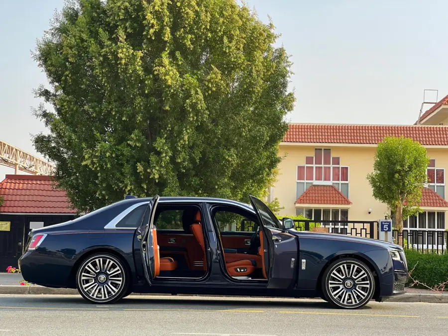 Rent Rolls Royce Ghost in Dubai — Rolls-Royce — photo 5 of 6