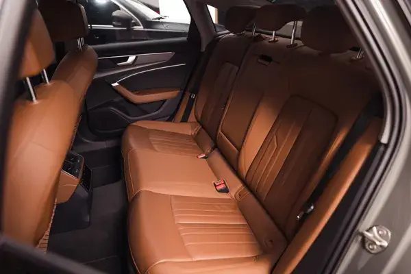 Аренда Audi A6 серого цвета в Дубае в аренду в Дубай, ОАЭ — Audi — фото 4 из 5