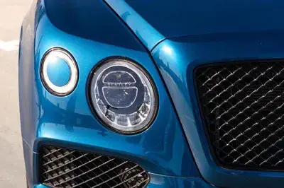在迪拜租赁2018年蓝色宾利添越 — Bentley — 第 5 张，共 5 张