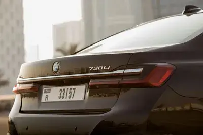 เช่ารถ BMW 7 Series สีดำ ในดูไบ — รูปที่ 5 จาก 5