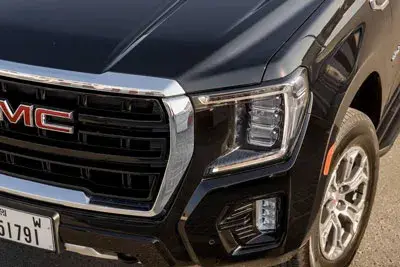 在迪拜租用2021年黑色GMC Yukon — 第 4 张，共 5 张
