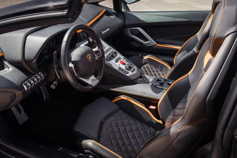 Rent Lamborghini Aventador Roadster White in Dubai — photo 3 of 5