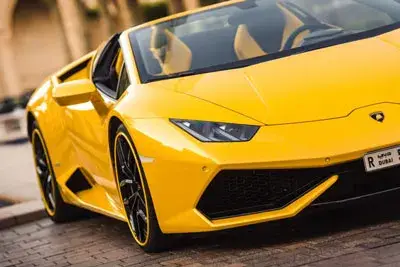 Rent Lamborghini Huracan Spyder Yellow 2017 in Dubai — photo 5 of 6