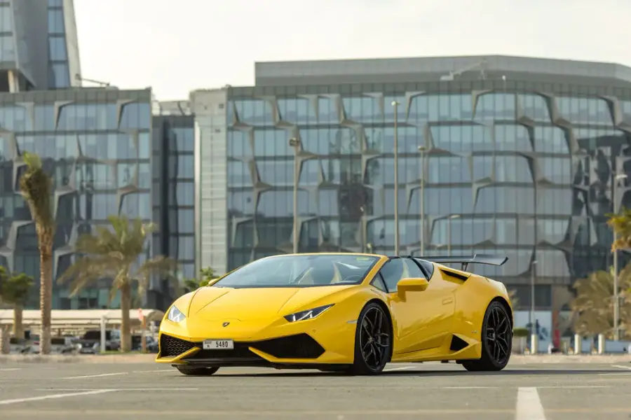 Rent Lamborghini Huracan Spyder Yellow 2017 in Dubai — photo 6 of 6