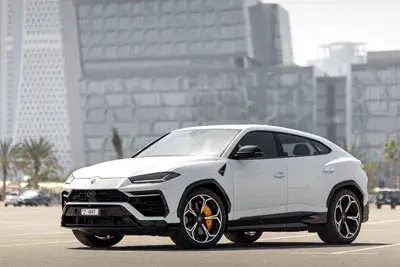 Rent Lamborghini Urus White in Dubai — photo 2 of 5