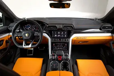 Rent Lamborghini Urus White in Dubai — photo 3 of 5