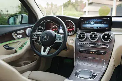 Rent Mercedes GLC 300 White in Dubai — Mercedes-Benz — photo 2 of 5